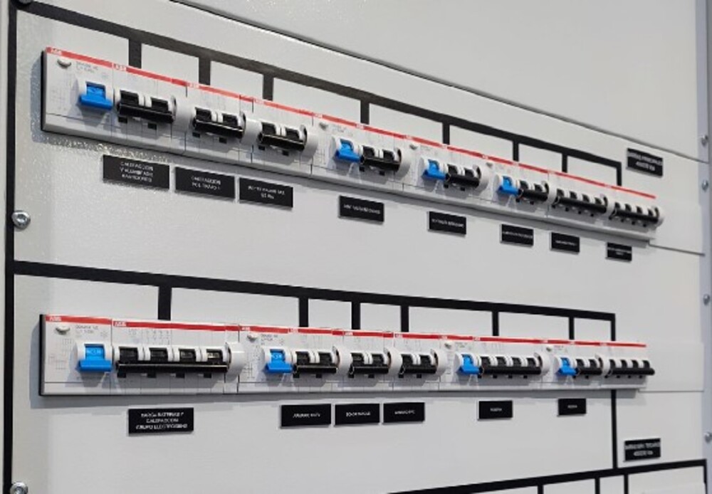 Por Qu Apostar Por Las Etiquetas Para Cuadros El ctricos LasergrafPro por-qu-apostar-por-las-etiquetas-para-cuadros-el-ctricos-lasergrafpro